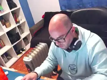 Chaturbate Live Sex Cam of ravingr3d3