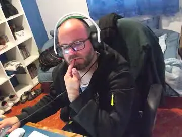 Chaturbate Live Porn of ravingr3d3