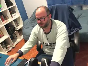 Chaturbate Best live sex cam show of ravingr3d3