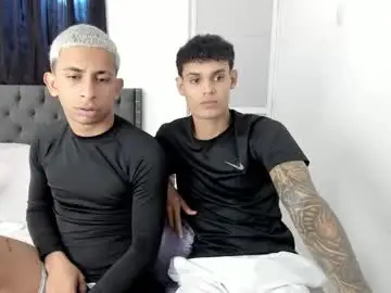Chaturbate Live Sex Cam of kings_latins