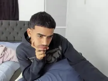 Chaturbate Best live sex cam show of kings_latins