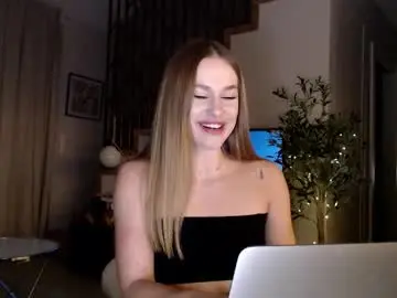 Chaturbate Live Sex Cam of mistressuniverse