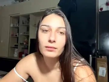 Chaturbate Live Sex Cam of squirt_bunny77