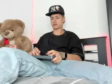 Chaturbate Nude Webcam of mateo_escobar