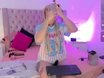 Chaturbate Adult Webcam of candiegilson__