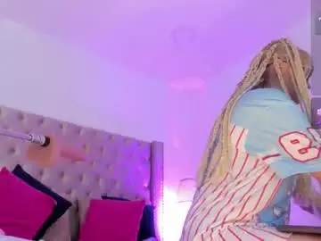 Chaturbate Sex Chat of candiegilson__