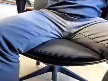 Chaturbate Free Porn Cam of countryboy_10