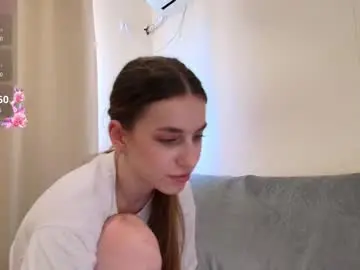 trixy_pixywe from chaturbate