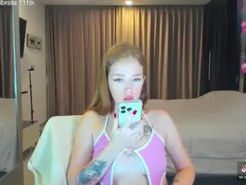 Chaturbate Nude Webcam of _hot_mia_1