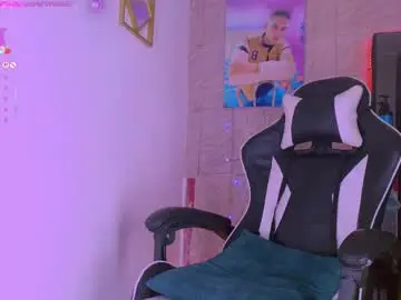 Chaturbate Sex Cam of dilam_alfonzo