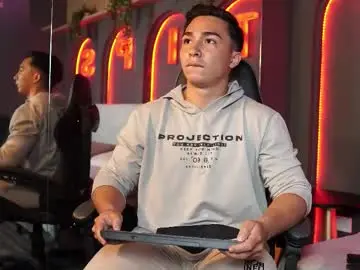 Chaturbate Nude Webcam of hunk_ryan