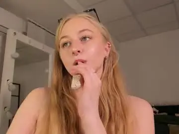 Chaturbate Live Sex Cam of mia_meows