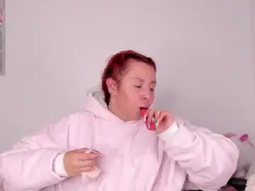 Chaturbate Watch Live Sex Cams of yunahott_