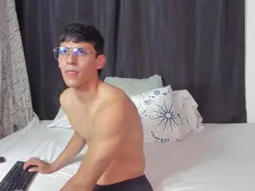 Chaturbate Best live sex cam show of energio_19