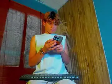 Chaturbate Live Sex Cam of gaze_dream