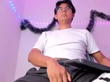 Chaturbate Best live sex cam show of reylatino24