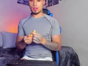 Chaturbate Sex Cam of salvatore_dereck