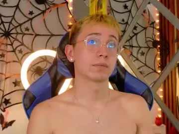 Chaturbate Sex Cam of naughty__chris