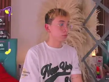 Chaturbate Adult Webcam of naughty__chris