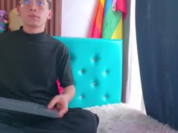 naughty__chris from chaturbate