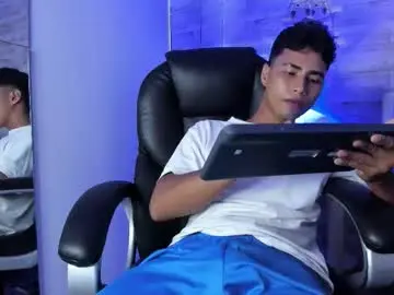 Chaturbate Sex Cam of simon_pernia