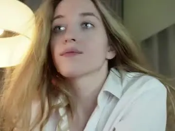 Chaturbate Best live sex cam show of softdreamer_