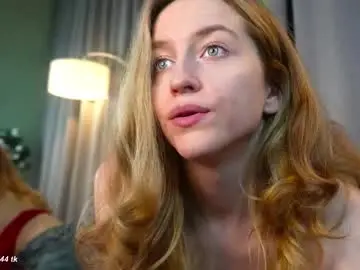 Chaturbate Best live sex cam show of softdreamer_