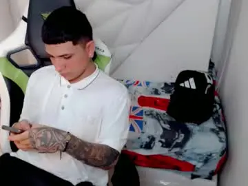 Chaturbate Live Sex Cam of black_diamondd_