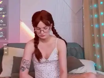 Chaturbate Sex Cam of kiki_blue_eyes