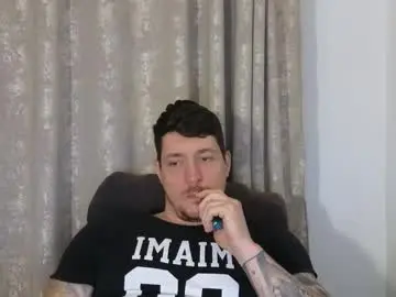 Chaturbate Live Sex Cam of tattooedhunk_