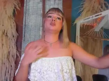 Chaturbate Live Sex Cam of tiffanyy_deluxe