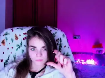 Chaturbate Live Sex Cam of sophiesuvi