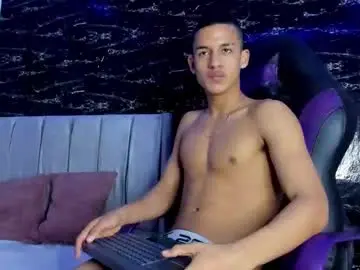 Chaturbate Live Sex Cam of jhos_smith