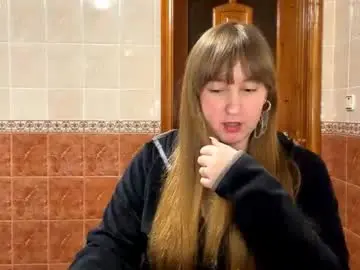 Chaturbate Free Porn Cam of maroonmoon_