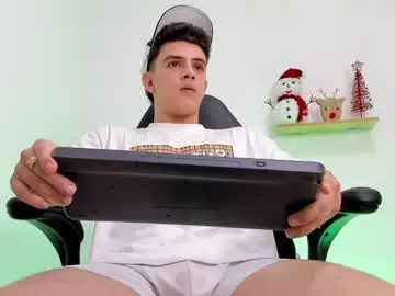 Chaturbate Live Porn of mikecooper_