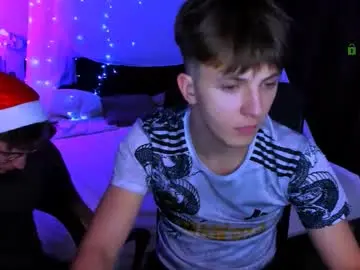 Chaturbate Live Sex of travis_wolf_