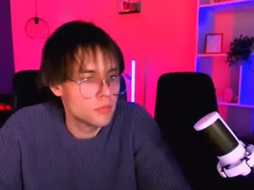 travis_wolf_ from chaturbate