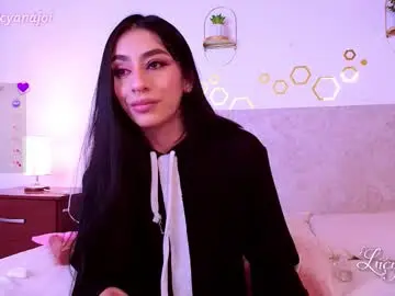 lucy_joi from chaturbate
