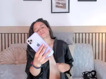 Chaturbate Live Sex Cam of sylvana_cox