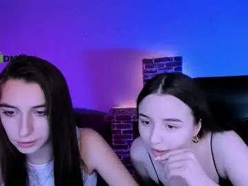 Chaturbate Live Sex Cam of _mila_fire