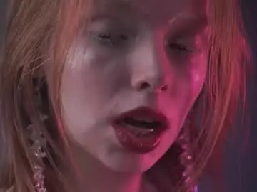 Chaturbate Live Sex Cam of ginger_hugs