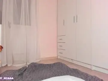 Chaturbate Free Porn Cam of ary_mia