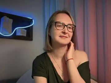 kirafatex from chaturbate