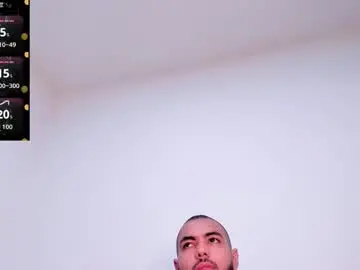 Chaturbate Sex Cam of arturguy01