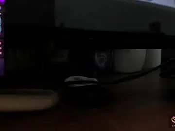 evelynhoward23 from chaturbate