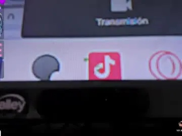 Chaturbate Adult Webcams of evelynhoward23