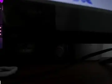 Chaturbate Live Sex Cam of evelynhoward23