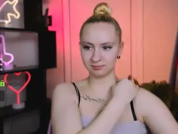 Chaturbate Free Porn Cam of mila_glow