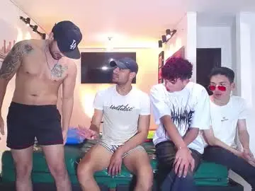 Chaturbate Watch Live Sex Cams of benz_boys