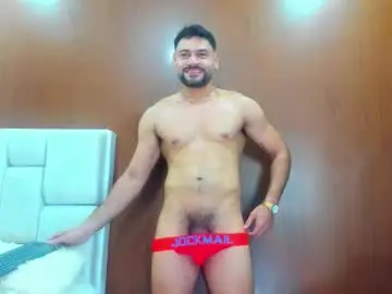 derrybigger_cm from chaturbate